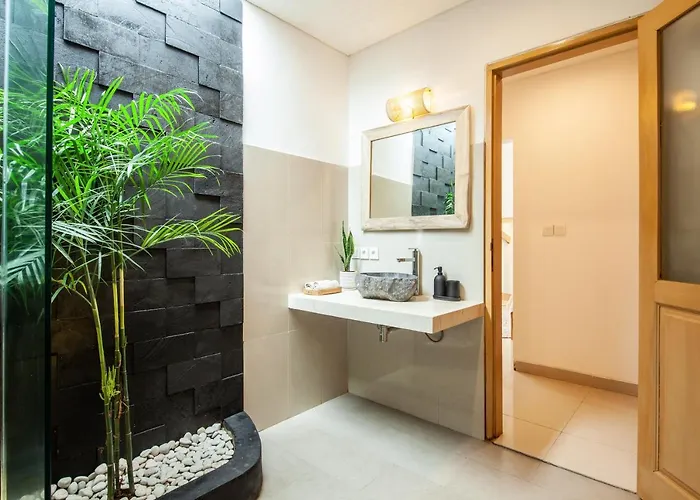 Villa Simple & Magical Sambali Seminyak